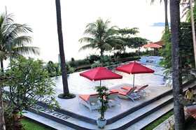 Bondalem Beach Club