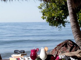 Gaia-Oasis Pantai