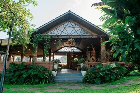Adil Villa & Guest House