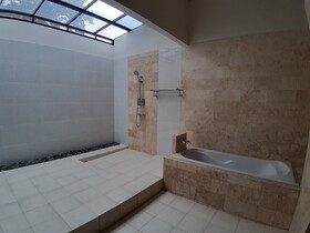 Adil Villa & Guest House