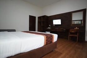 Adil Villa & Guest House