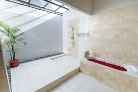 Adil Villa & Guest House