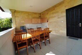 Adil Villa & Guest House