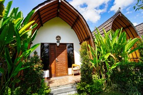 Adil Villa & Guest House