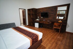 Adil Villa & Guest House