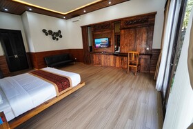 Adil Villa & Guest House