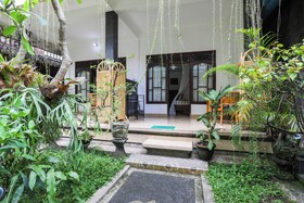 Artha Dewata Home Stay