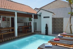 Askara Guest House & Hostel