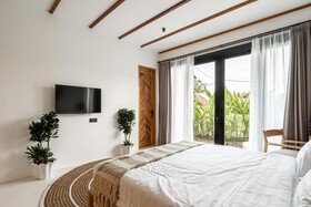 Berapi Villa by Evdekimi