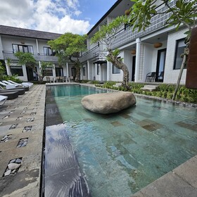 Chandi Hotel