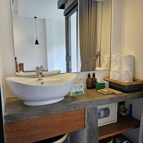 Chandi Hotel