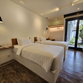 Chandi Hotel