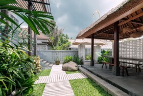 Chandi Hotel