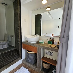 Chandi Hotel