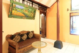 Downtown Monkey Forest Hostel