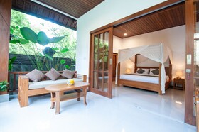 Flamboyant Villa Ubud