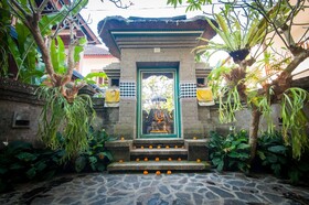 Flamboyant Villa Ubud
