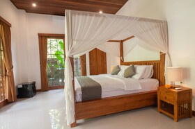 Flamboyant Villa Ubud