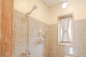 Giri Krisna Guest House