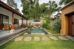 Green Sari Private Villa