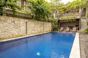 Janis Place Cottage by Purely