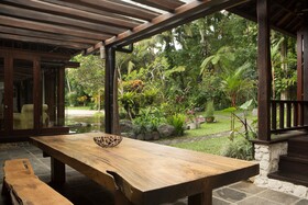 Kamaniiya River Villa