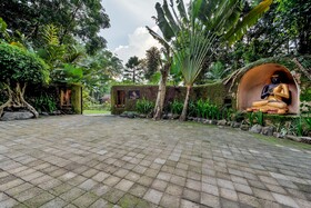 Kamaniiya River Villa