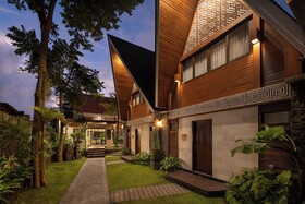 Kanhara Villas by Pramana Villas