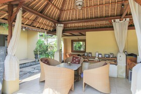 Lokasari Bungalows Spa & Gallery by Airy Rooms