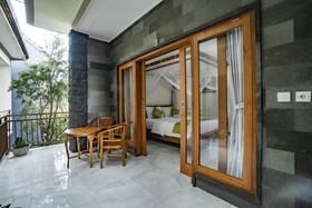 Pakvo's House