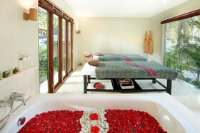 Royal Kamuela Villas & Suites at Monkey Forest - Ubud