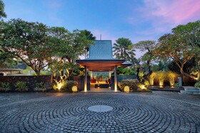 Royal Kamuela Villas & Suites at Monkey Forest - Ubud