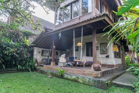 Sari Bamboo Bungalows