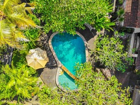 Sari Bamboo Bungalows