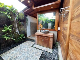 Shivananda Antique Villas by EPS