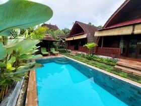 Shivananda Antique Villas by EPS