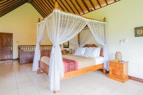 Soca Cantik Villas