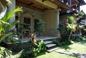 Suastika Bed & Breakfast