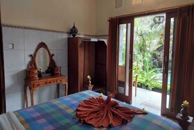 Super OYO Capital O Pondok Ayu Homestay