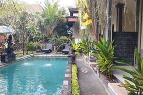 Super OYO Capital O Pondok Ayu Homestay