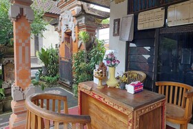 Super OYO Capital O Pondok Ayu Homestay