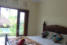 Super OYO Capital O Pondok Ayu Homestay