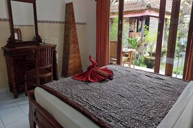 Super OYO Capital O Pondok Ayu Homestay