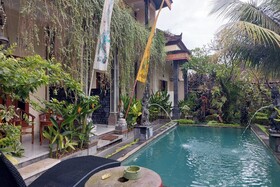 Super OYO Capital O Pondok Ayu Homestay