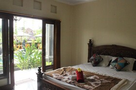 Super OYO Capital O Pondok Ayu Homestay