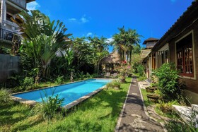 Taman Lituhayu Cottages