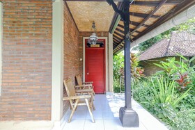 Taman Lituhayu Cottages