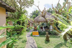 Taman Lituhayu Cottages