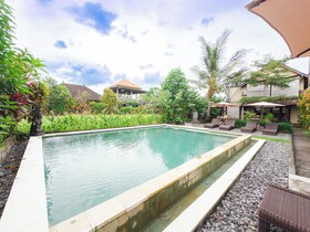 Ubud Shanti Rice Field House by Supala