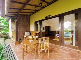 Ubud Shanti Rice Field House by Supala